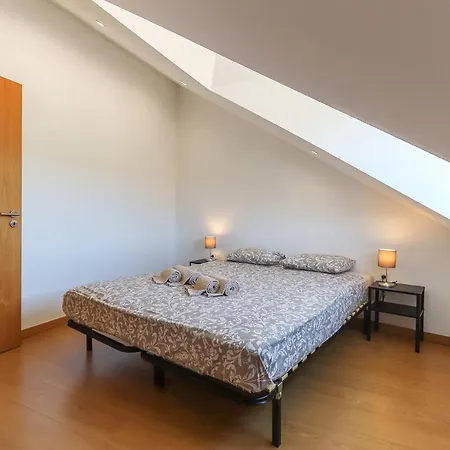 דירה Portucale ! Concept Campo Ourique ליסבון