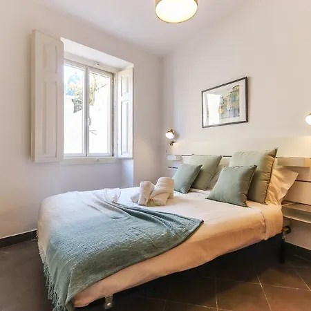 Portucale ! Concept Campo Ourique דירה