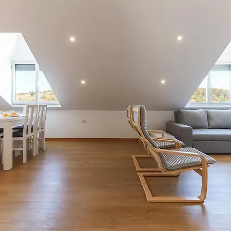 Portucale ! Concept Campo Ourique Apartment Lisbon