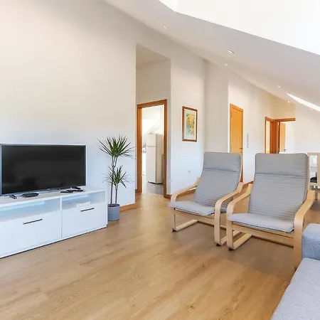 Apartment Portucale ! Concept Campo Ourique